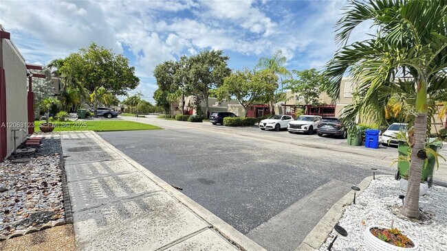 Building Photo - 1151 Windward Dr