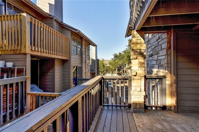 Building Photo - 3627 Menchaca Rd