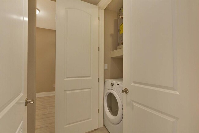 Building Photo - 106 Bella Toscana Ave