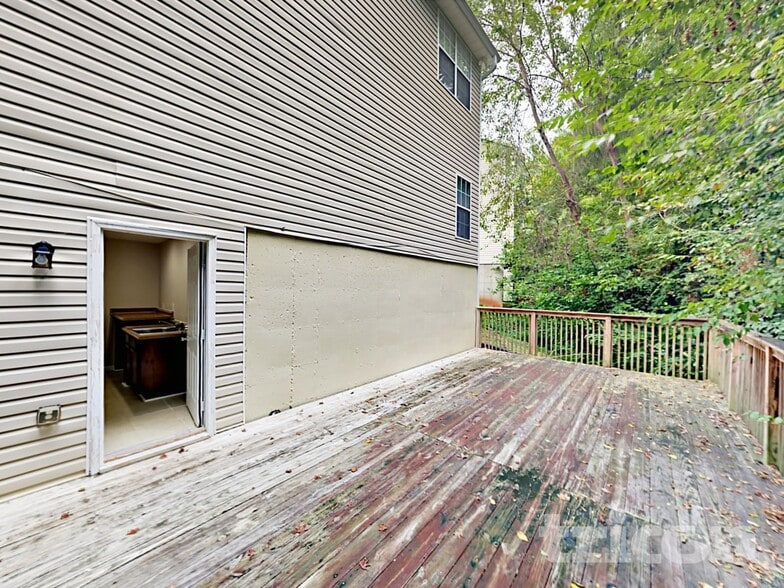 Building Photo - 831 Asbury Trail