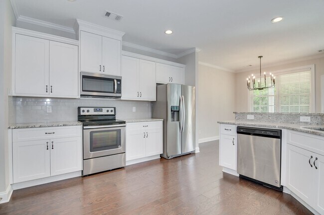 Building Photo - 983 Glenhaven Dr