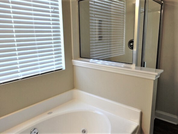 Building Photo - 126 Diploma Dr