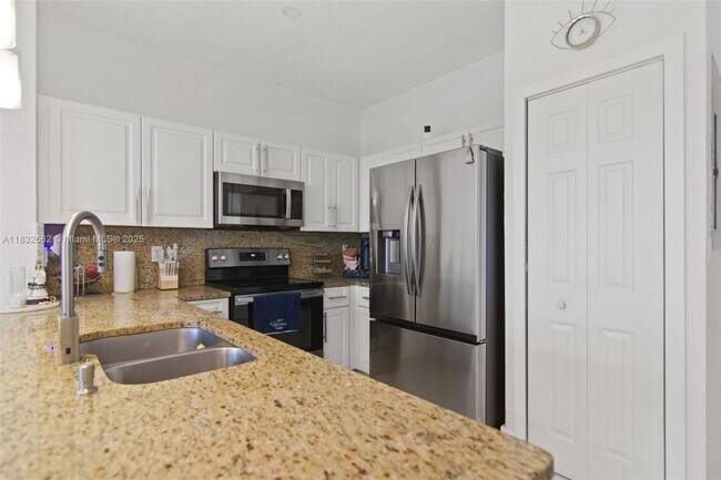 Building Photo - 10800 NW 82nd Terrace