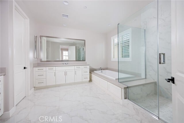 Building Photo - 2017 Picasso