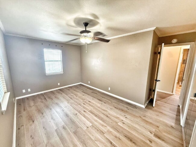 Building Photo - Tranquility Meets Flexibility — Canyon Lak...