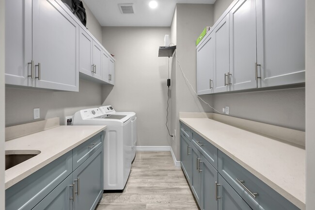 Building Photo - 14609 Jim Stowe Rd