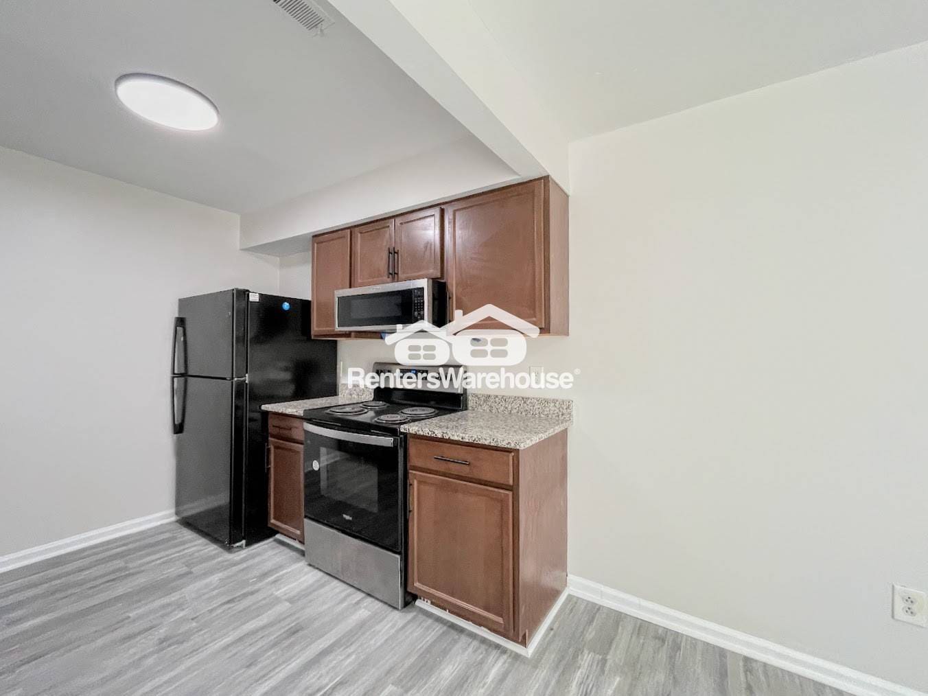 Building Photo - 1866 Olde Buckingham Rd