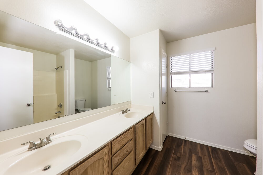 Building Photo - 11020 N 59th Dr