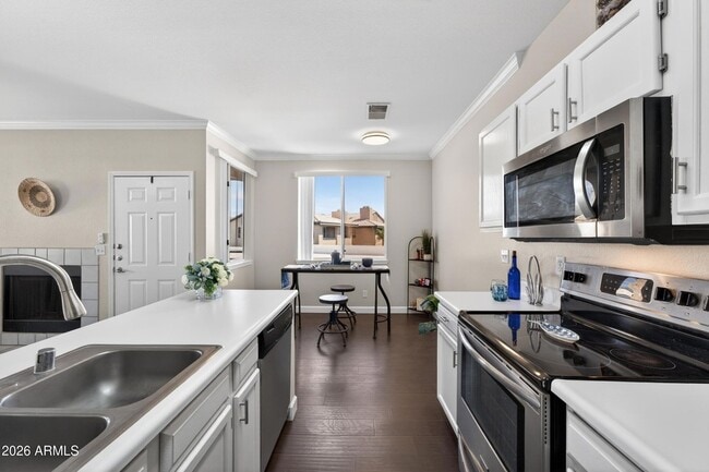 Building Photo - 7009 E Acoma Dr