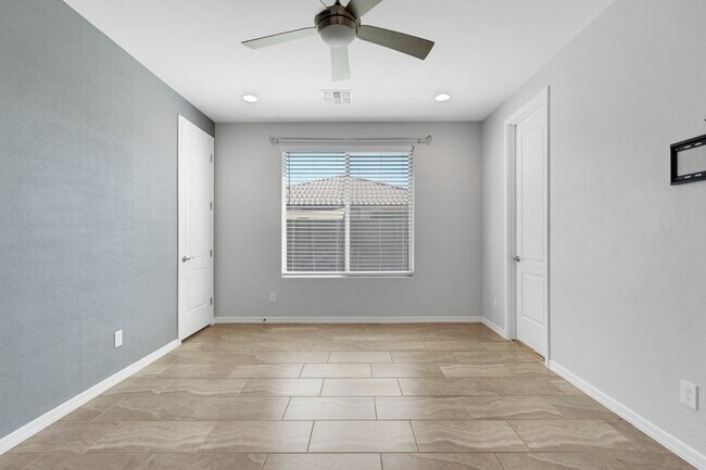 Building Photo - Immaculate & Move-In Ready – Upscale 3BR/2...