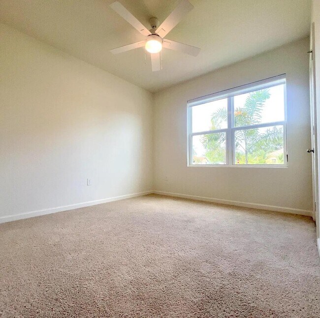 Building Photo - 498 Periwinkle Dr