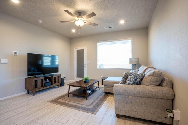 Building Photo - 10753 Aspiration Ln SW