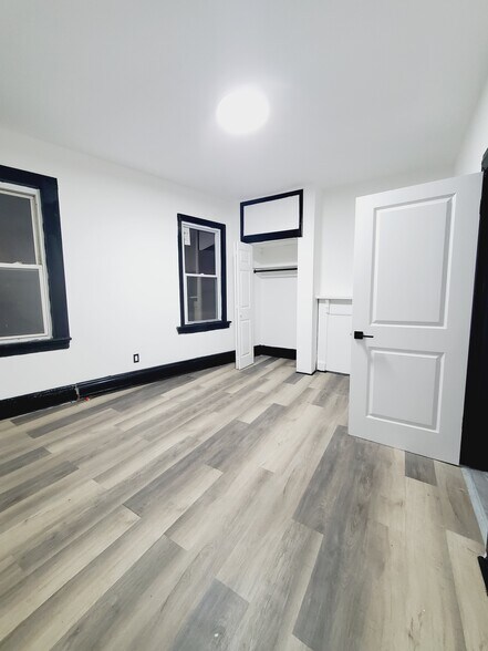 Building Photo - 166 Cator Ave