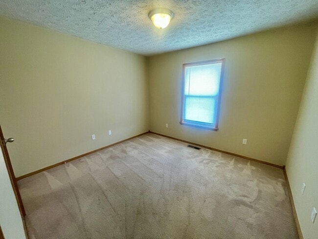 Building Photo - 6008 N 8th Ave