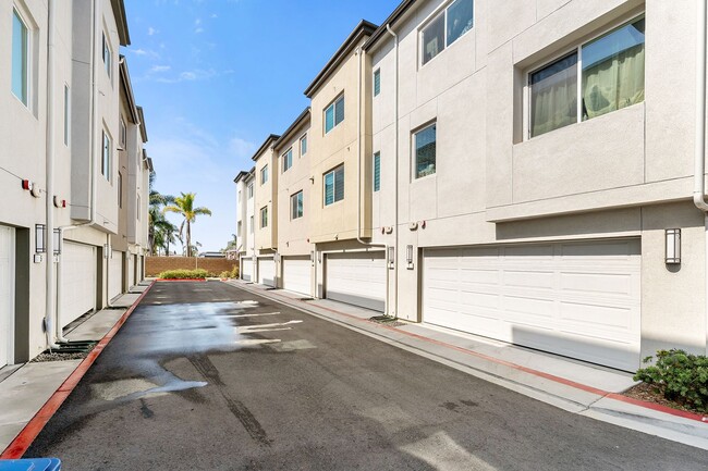 Building Photo - 14055 Ruby Ln