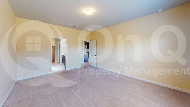 Building Photo - 2736 Calle Palta
