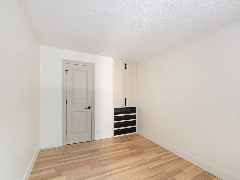 Building Photo - 1339 N Dearborn St