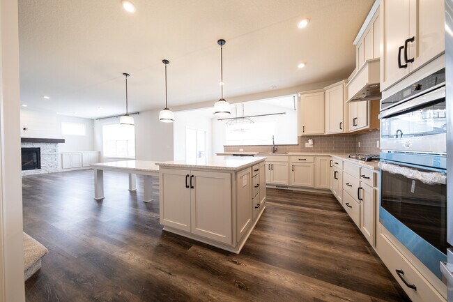 Building Photo - 3849 Thrush St