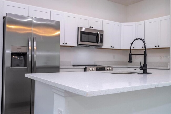 Building Photo - 6671 SW 151 Loop