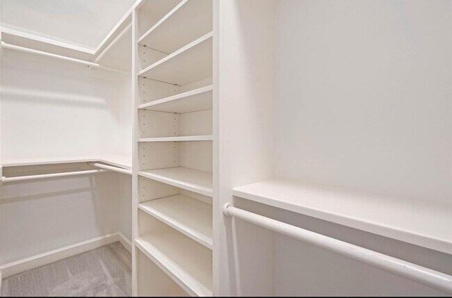 Building Photo - 22011 Castle Springs Dr