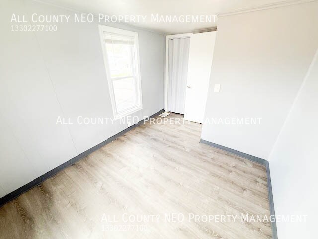 Building Photo - 246 Second Street-