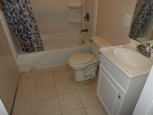 Building Photo - 107 Shannon Ln