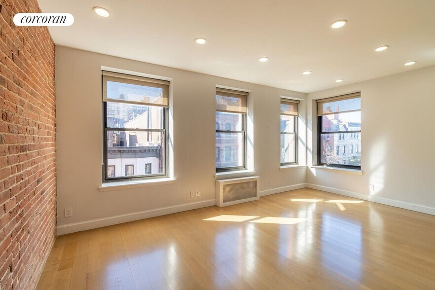 Primary Photo - 101 W 81st St