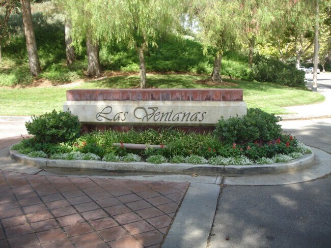 Building Photo - COMING SOON! 1 Bedroom Condo for Rent in V...