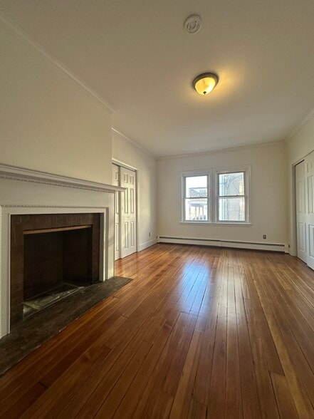 Building Photo - 114 Norwood Ave