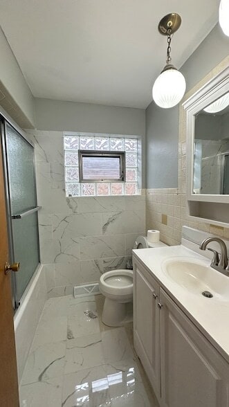 Building Photo - 4819 W Winnemac Ave