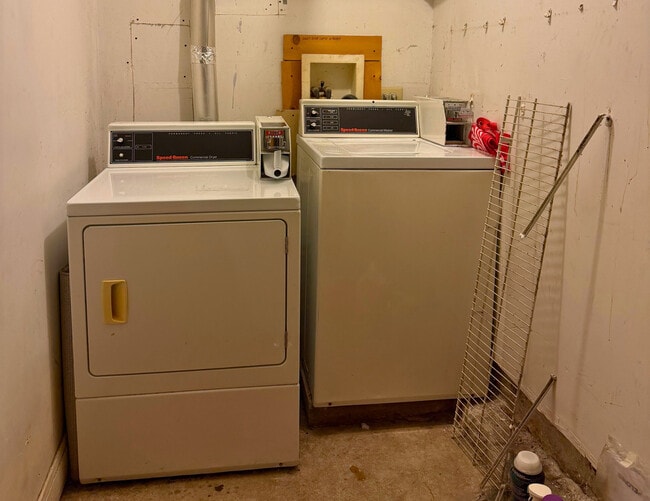 Building Photo - 3451 N Halsted St