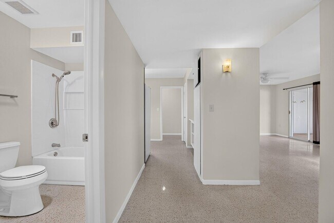 Building Photo - Affordable Sun city Home