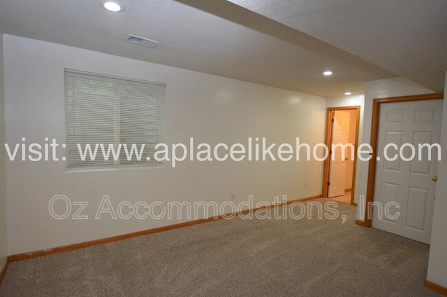 Building Photo - 5200 Hardy Ct