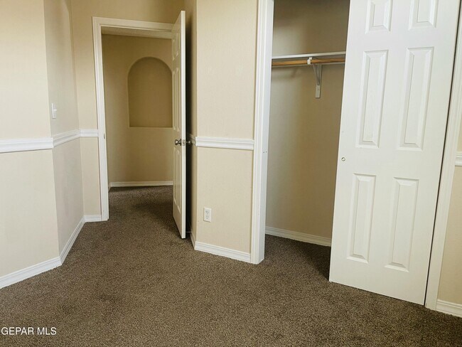 Building Photo - 1513 Prickley Pear Dr