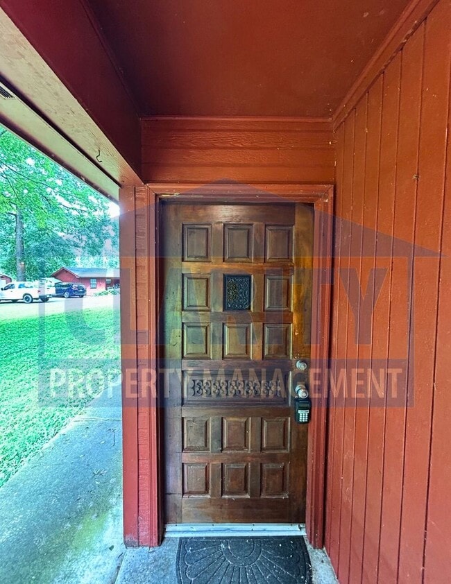 Building Photo - Super cute one bedroom cottage!