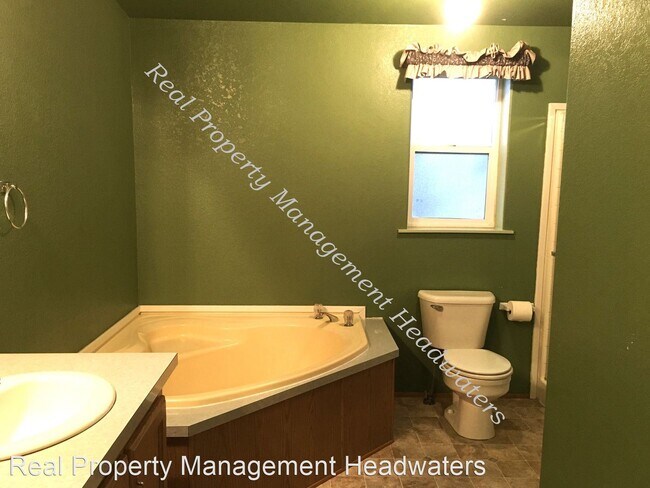 Building Photo - 4 br, 2 bath House - 3390 CB Loop
