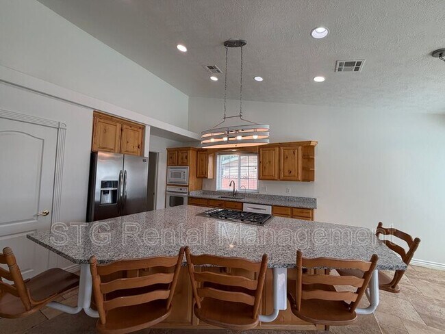 Building Photo - 135 N 350 W