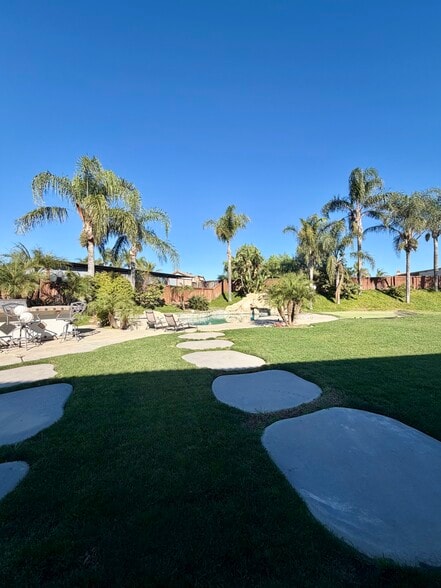 Building Photo - 10095 Kings Ct