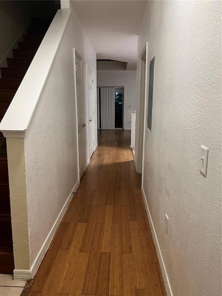 Building Photo - 2015 Claudia Ln