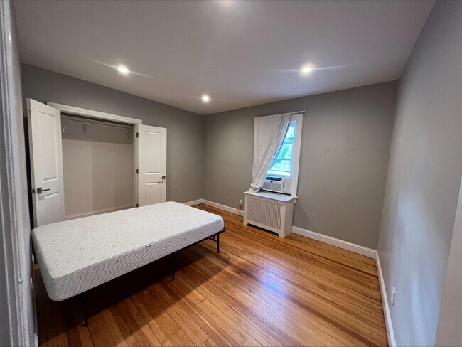 Building Photo - 44 Avenue A
