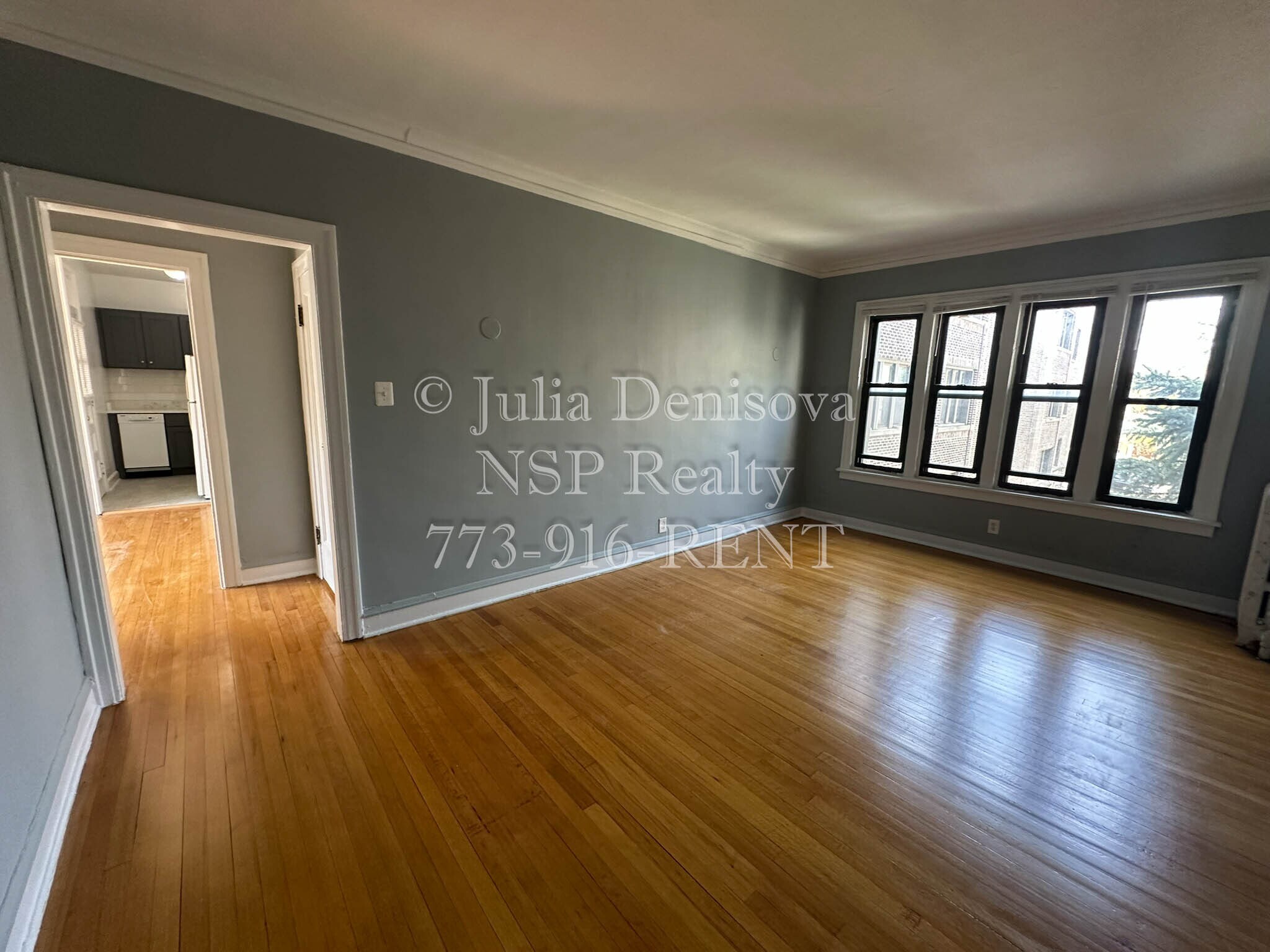 Building Photo - 1319 W Estes Ave