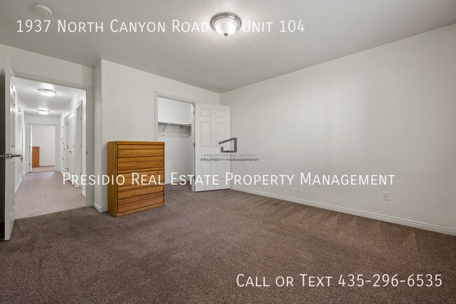 Building Photo - 1937 N Canyon Rd