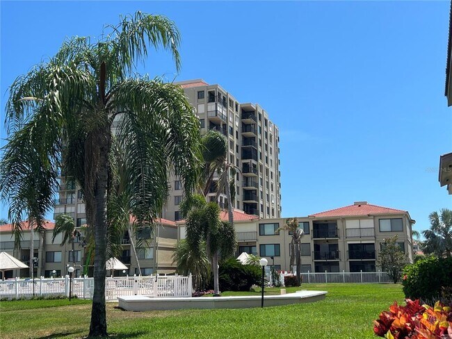 Building Photo - 6268 Palma Del Mar Blvd S