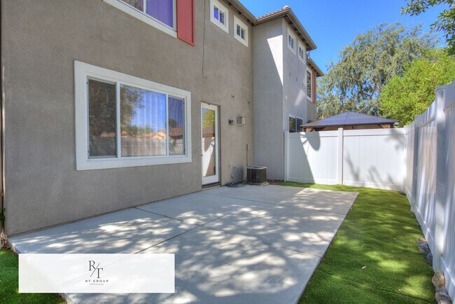 Building Photo - 27944 John F Kennedy Dr