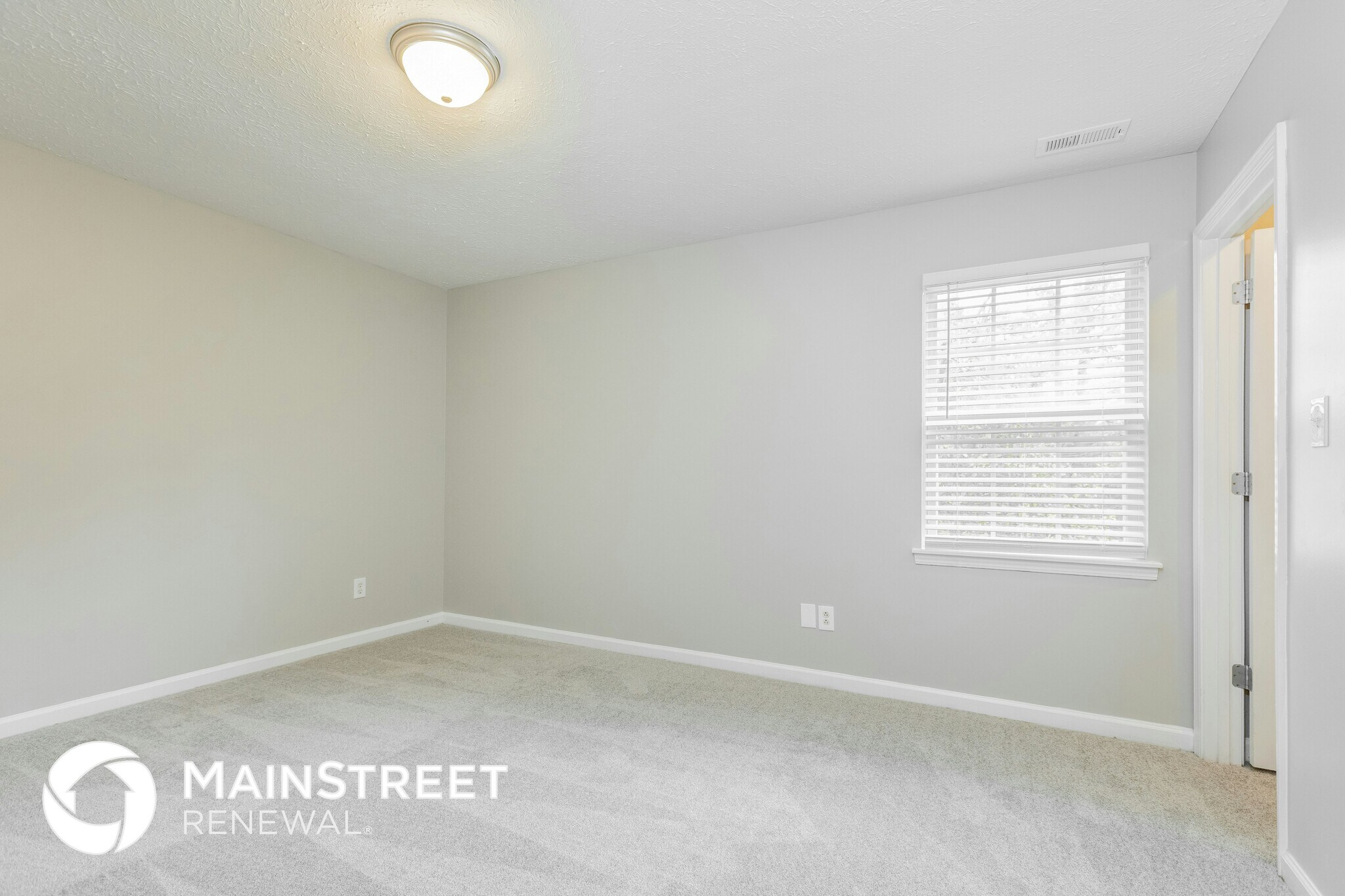 Building Photo - 2016 Spring Creek Dr