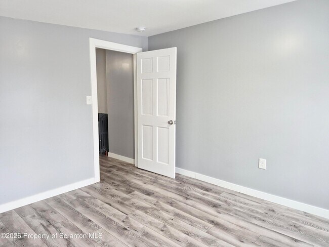 Building Photo - 124 Willow St