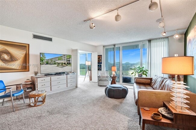 Building Photo - 805 Cypress Blvd