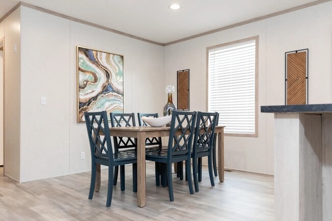 Building Photo - 5507 Colonial Trail