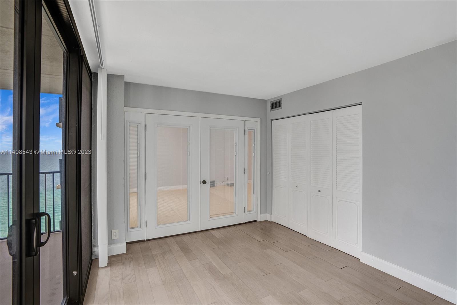 Building Photo - 2201 S Ocean Dr