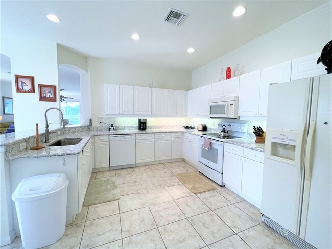 Building Photo - Seasonal Short-Term Rental in Pelican Pointe and Country Club Community!